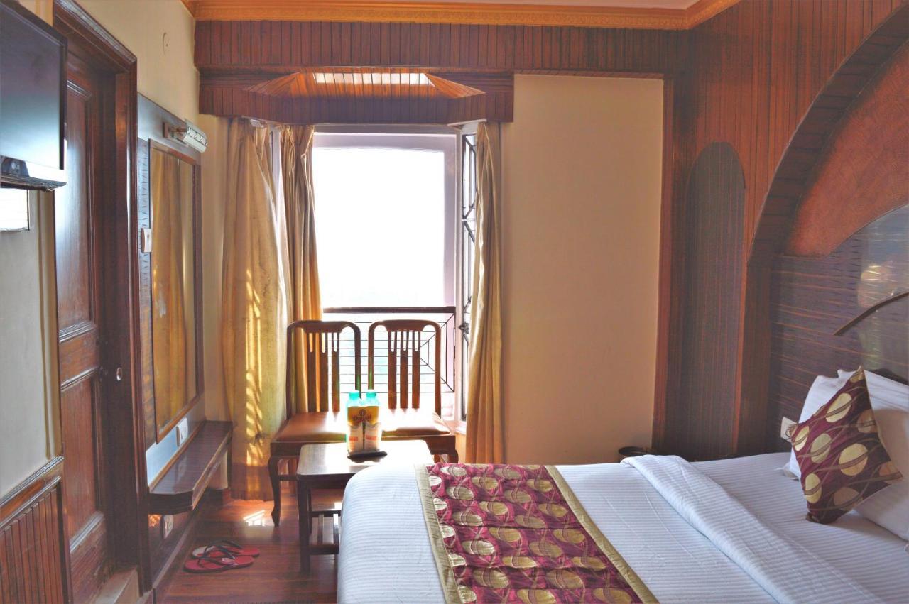 Hotel Sidharath Шимла Екстериор снимка