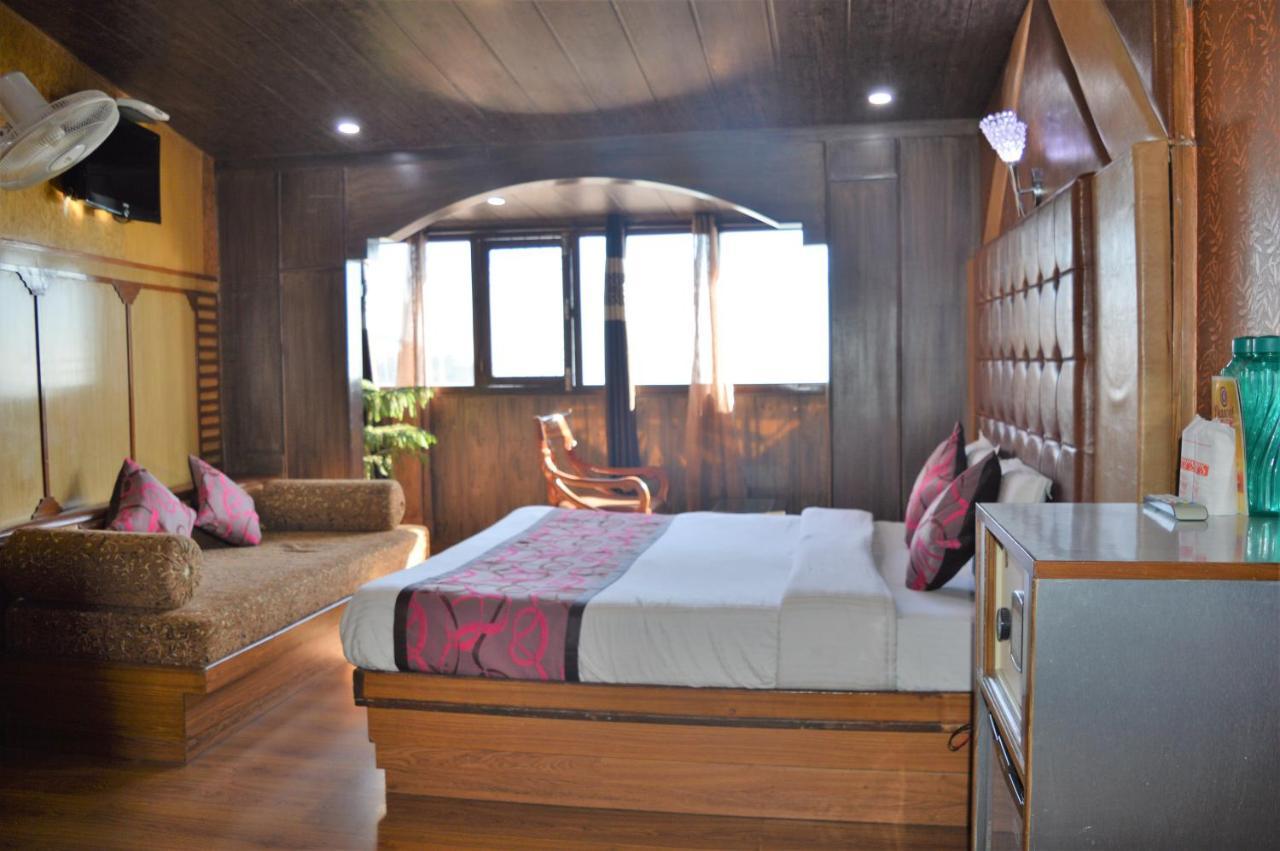 Hotel Sidharath Шимла Екстериор снимка