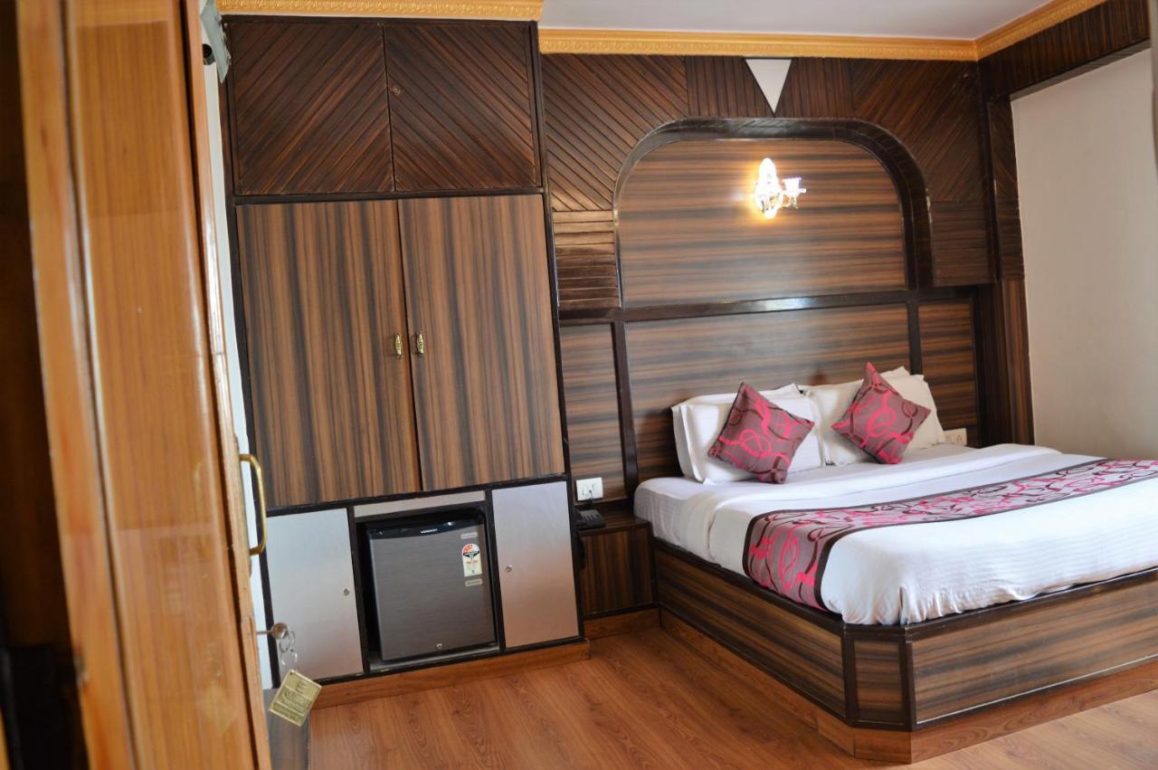 Hotel Sidharath Шимла Екстериор снимка