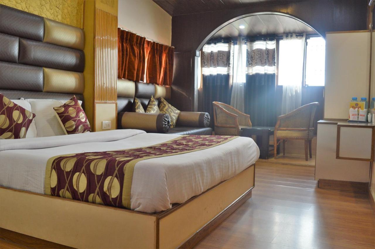 Hotel Sidharath Шимла Екстериор снимка