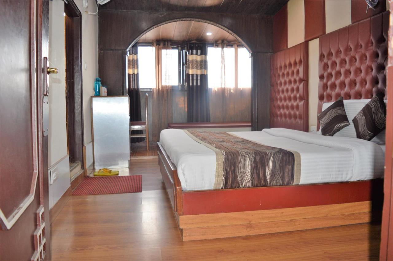 Hotel Sidharath Шимла Екстериор снимка