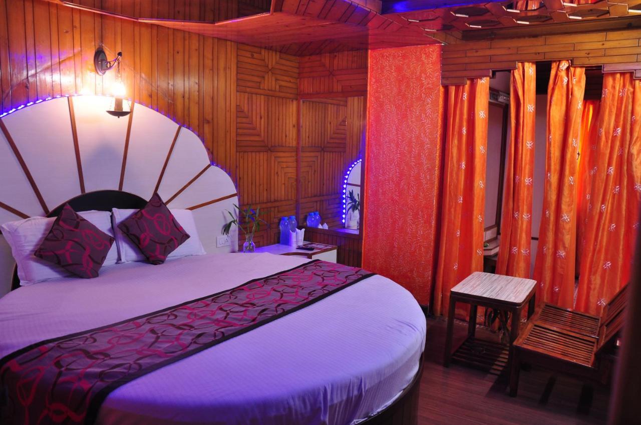 Hotel Sidharath Шимла Екстериор снимка